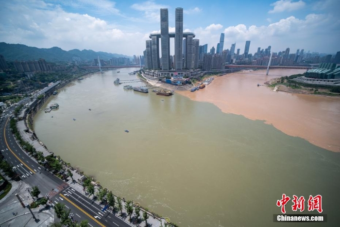 重庆两江交汇泾渭分明