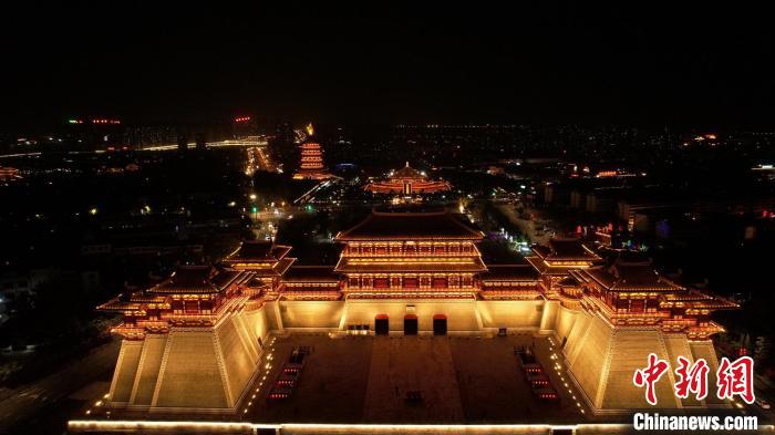 洛阳应天门夜景 剧组供图