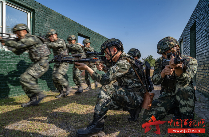 厲兵秣馬直擊武警實戰化訓練場