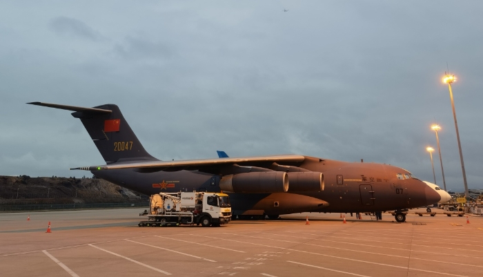 中國空軍兩架運-20飛機完成赴湯加運送救災物資任務後返部歸建 - 大陸