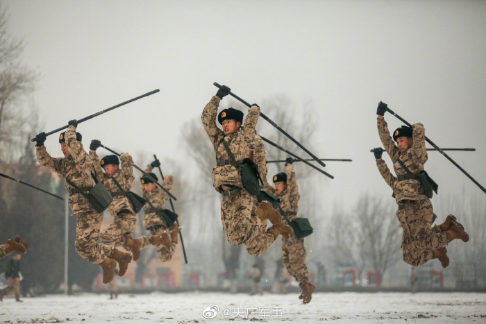 01式武警冬季作训服图片