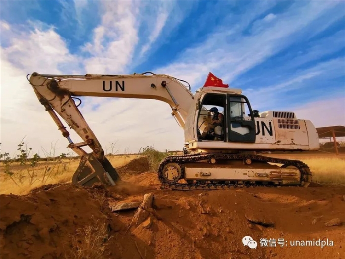 我第九批赴马里工兵分队完成加奥机场油库防护墙建设- 大陆军事- 华夏经纬网