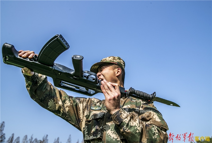 武警傅凌机动二总队图片