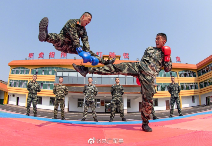 硬气!武警官兵搏击训练热血来袭