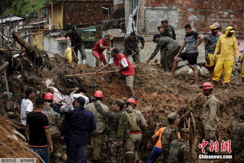 巴西东北部暴雨引发多地山体滑坡 死亡人数升至56人