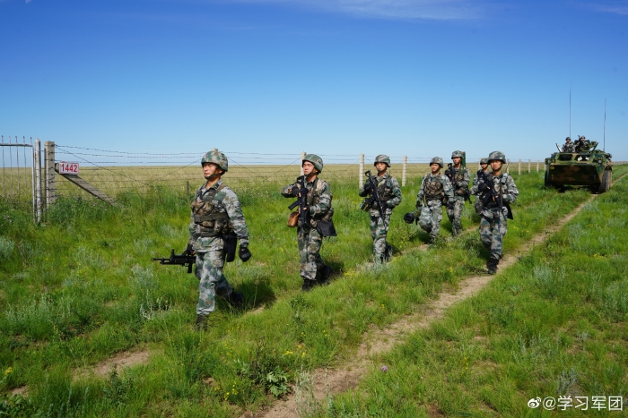 驻训 边防官兵联合执勤巡逻