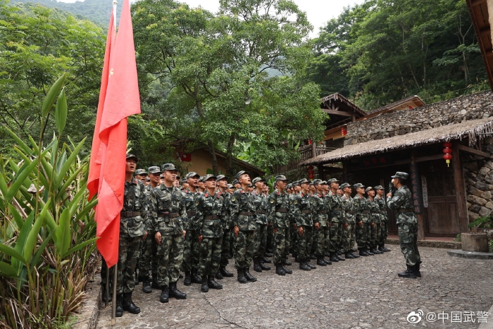 武警傅凌机动二总队图片