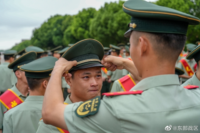 武警浙江總隊機動支隊舉行退役士兵告別儀式