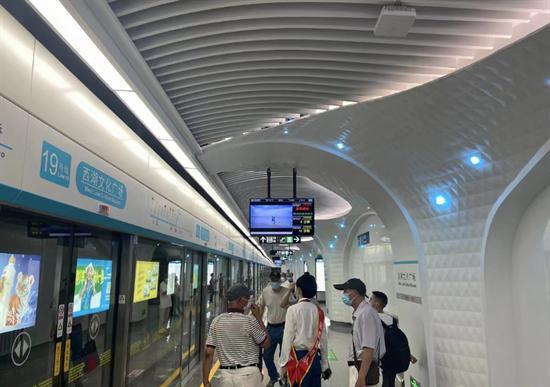 杭州地铁机场快线顺利开通运营