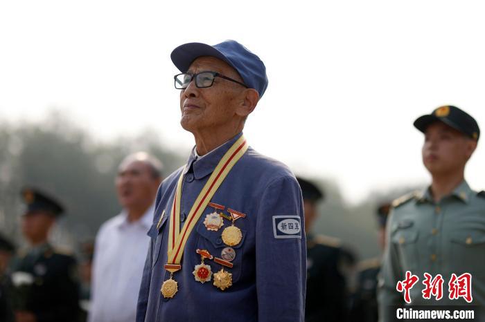 9月30日，“铭记历史 缅怀先烈——向抗战烈士敬献花篮”仪式活动在中国人民抗日战争纪念馆举行。　<a target='_blank' href='/'>中新社</a>记者 富田 摄