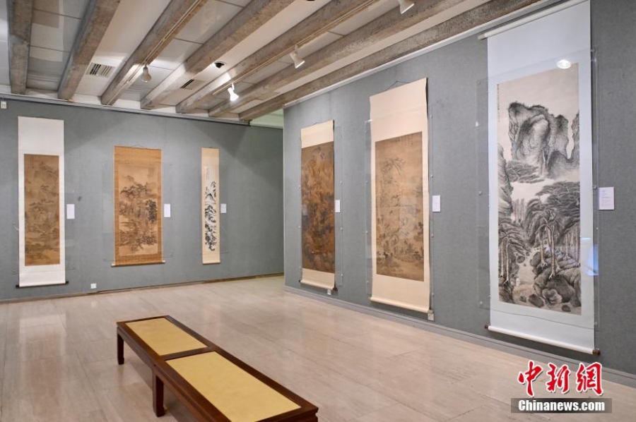 香港中大文物馆展出逾40件“山川巨构”山水画