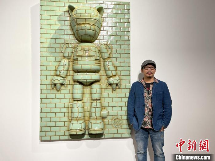 方文山的大型艺术展“方道文山流”在沪开幕。　康玉湛 摄