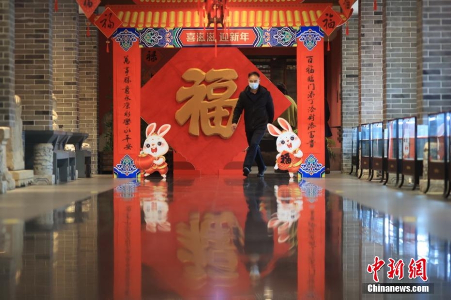 南京明孝陵博物馆洋溢浓浓年味 “中国红”营造新春氛围