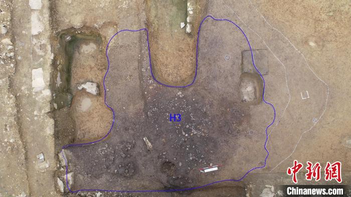 图为重庆涪陵小田溪墓群考古的H3区域。　重庆市文物考古研究院供图