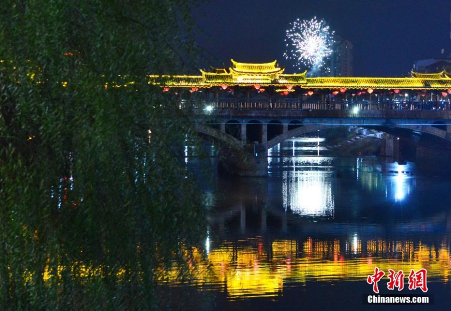 （新春走基层）世界客家首府福建长汀 古城夜景美轮美奂