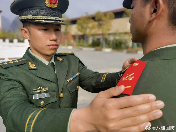 现任武警柳州支队长图片