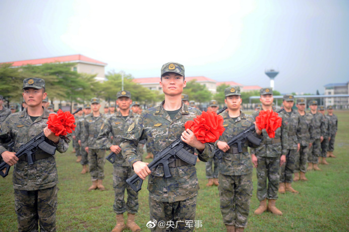 武警第二机动总队图片