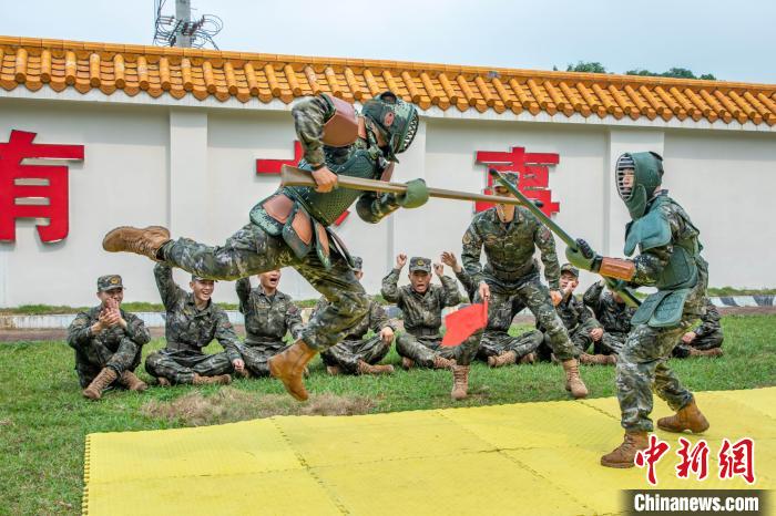 廣西北海武警官兵廣泛開展比武競賽活動