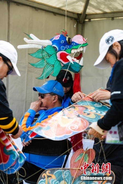 多彩风筝竞逐北京国际风筝节