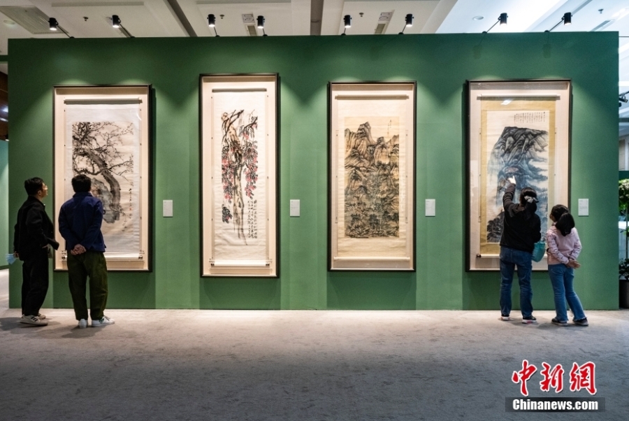 “南张北齐”在北京荣宝斋书画特展“聚首”