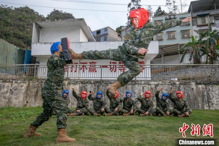 广西武警河池支队图片