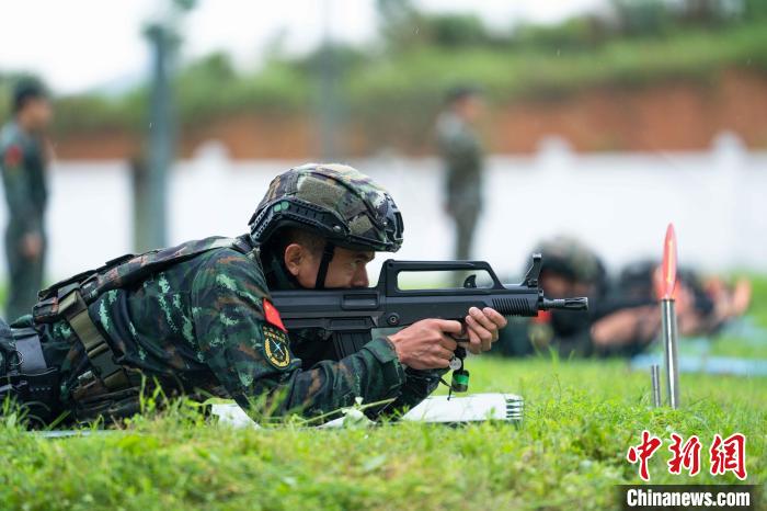 现任武警柳州支队长图片