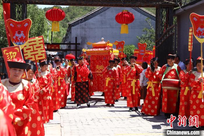 感婚俗、购特产、品美食京郊满乡文化旅游节开幕