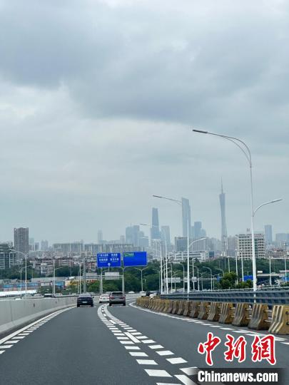 广东西、北江洪峰或于今夜抵穗广州雨势暂歇