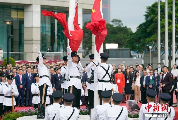 香港特区政府将宪报刊登《2023年区旗及区徽（修订）条例草案》