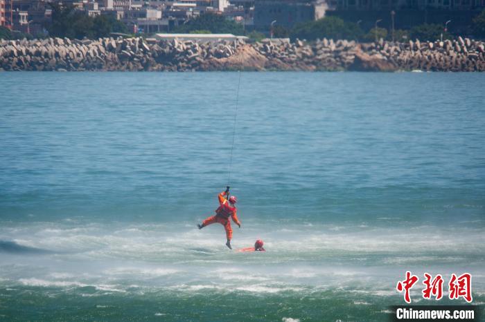 海陆空联合汕头举办首次海上风电综合应急演练