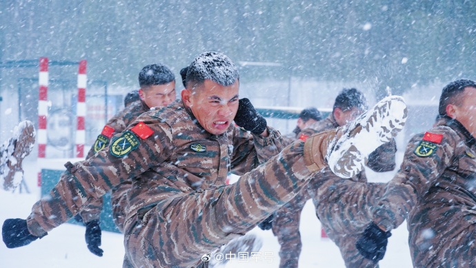 武警特战服装图片冬季图片