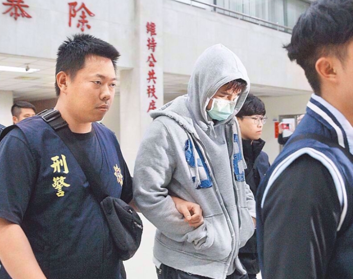 柯旻豪（中）遭羁押禁见。（台湾“中时新闻网”资料照）.png
