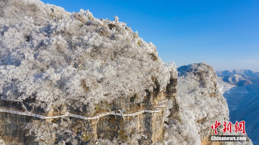 陕西汉中：龙头山冬日雪景宛若童话