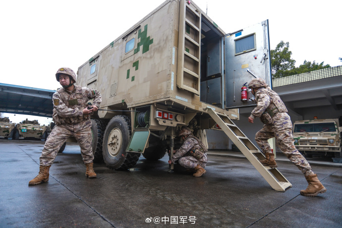 中国野战炊事车图片