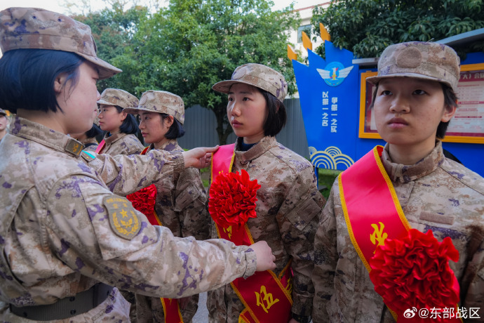 空军新兵服装图片