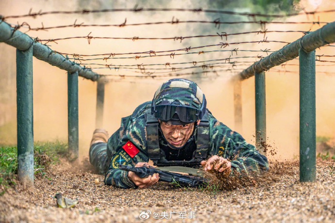 武警特战帅气图片