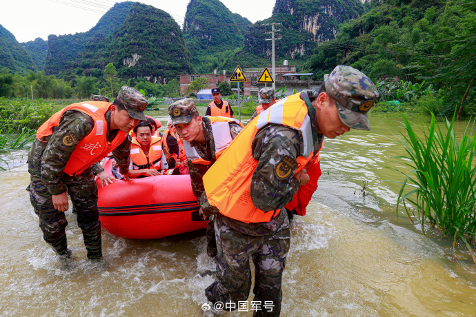 水利武警图片