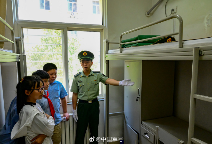 武警工程大学学员图片