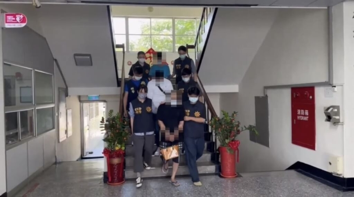 台南市警局刑警大队破获以名人“曹兴诚”为幌子的诈骗投资群组