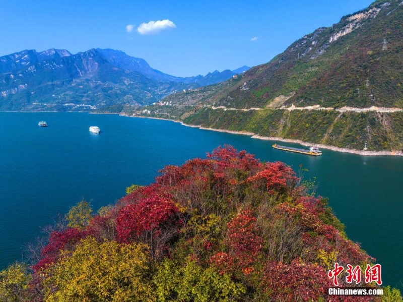 三峡库区航运繁忙有序